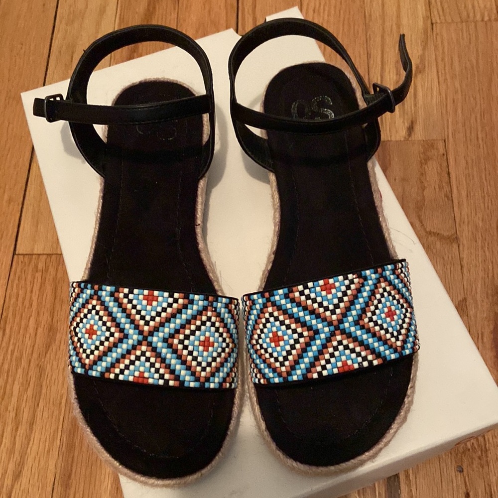 SO Beaded Sandal - Picture 2 of 3